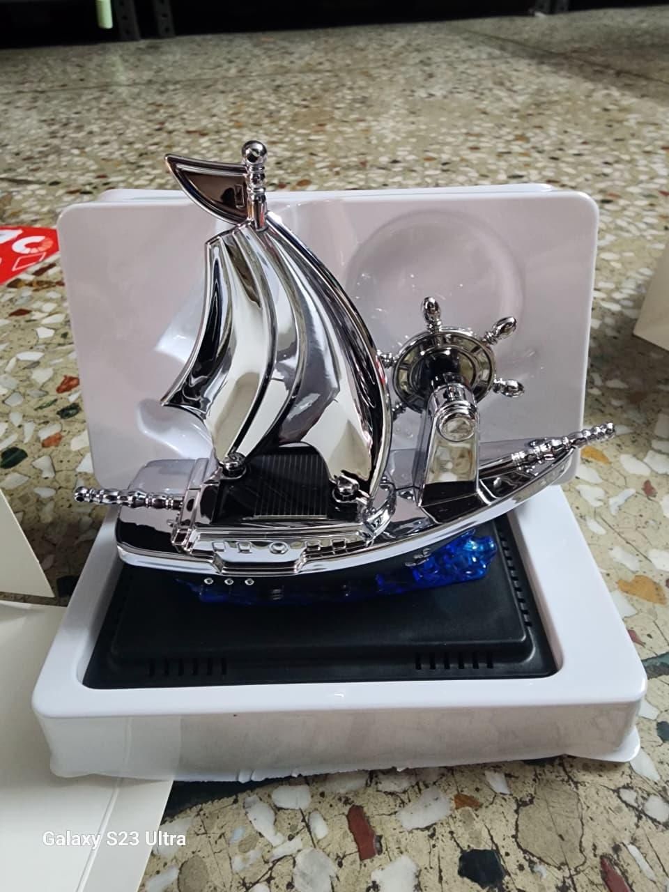 Solar-Powered Fragrance Diffuser Decor