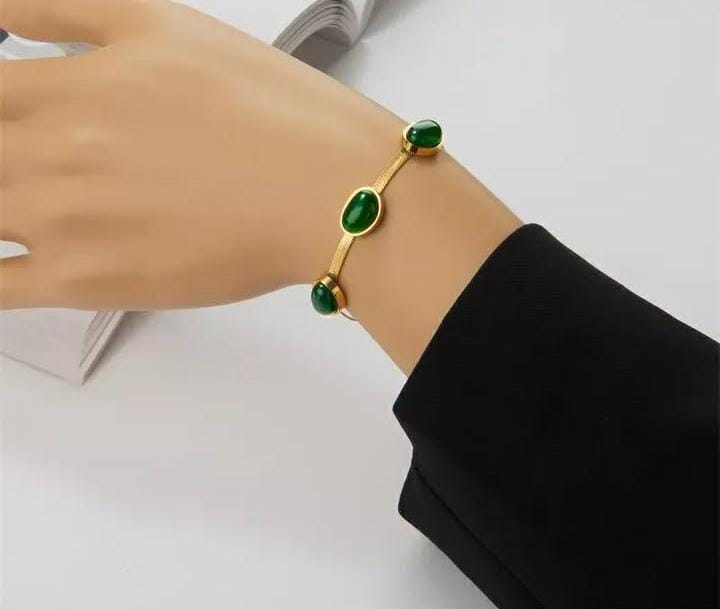 Gold-Plated Green Crystal Women’s Necklace Set (Necklace +Bracelet +Earrings)